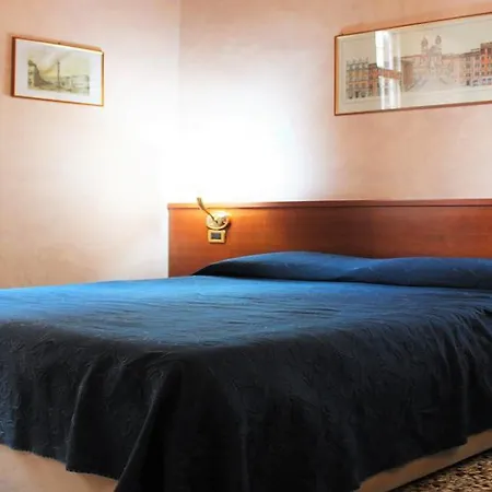 Rome Accommodation 2*