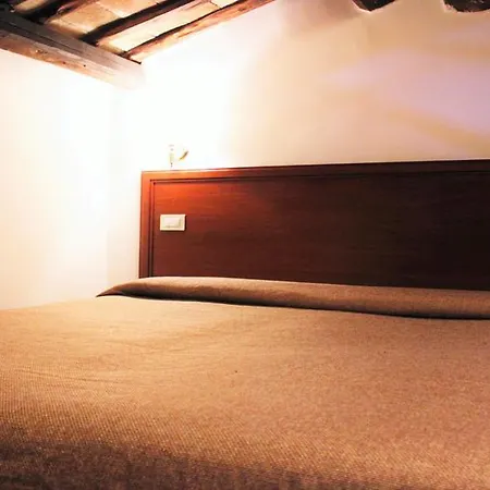 Rome Accommodation Bed & Breakfast 2*