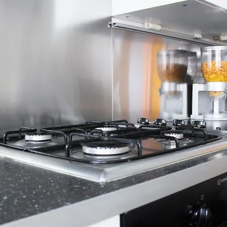 로마 어코모데이션 2*