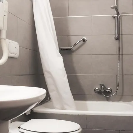 Rome Accommodation 2* Roma