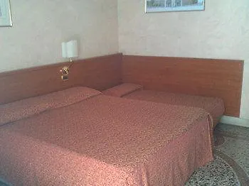 Rome Accommodation 2*